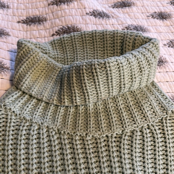 Blue Turtleneck Chunky Sweater - Picture 3 of 7